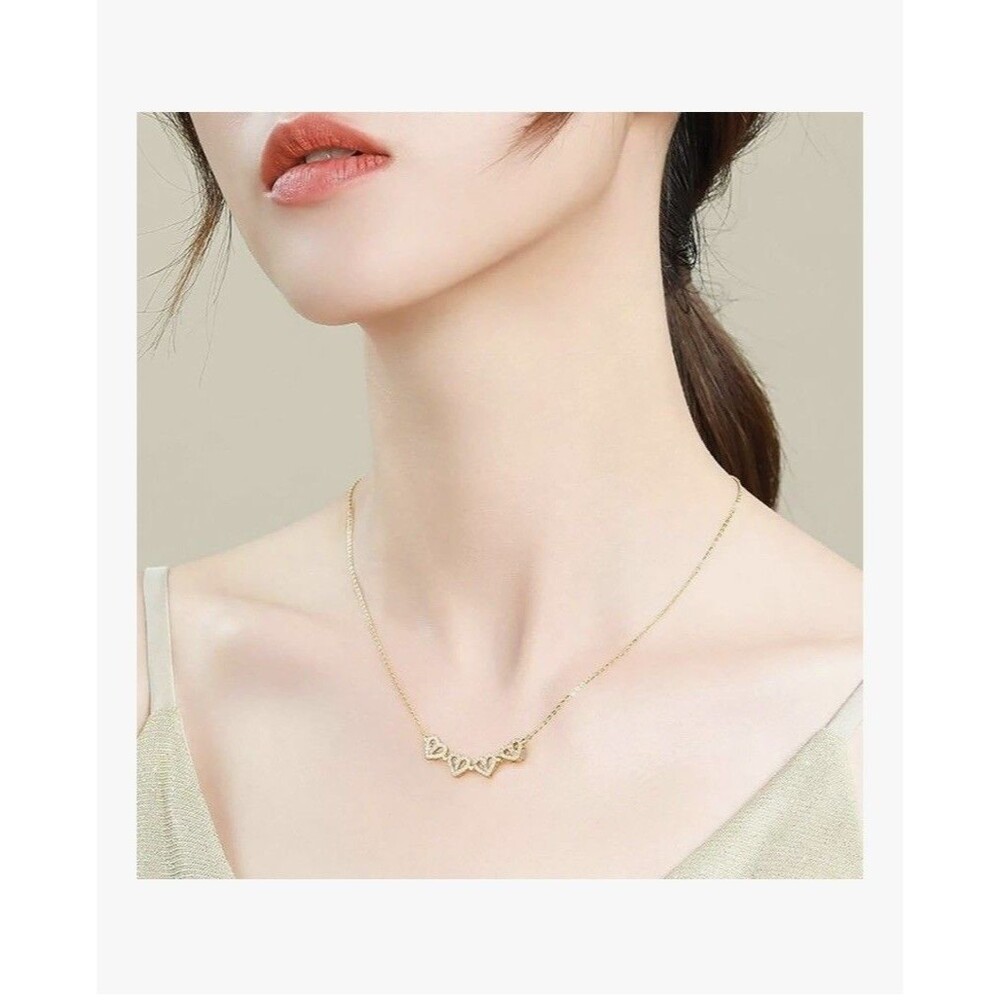 Womens Necklace Leaf Clover Pendant Stainless Steel/Gold Plated by Vivkunulo